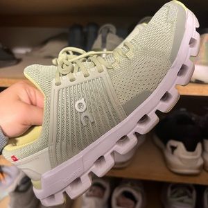 On Cloud - Women’s Shoes - Size 7